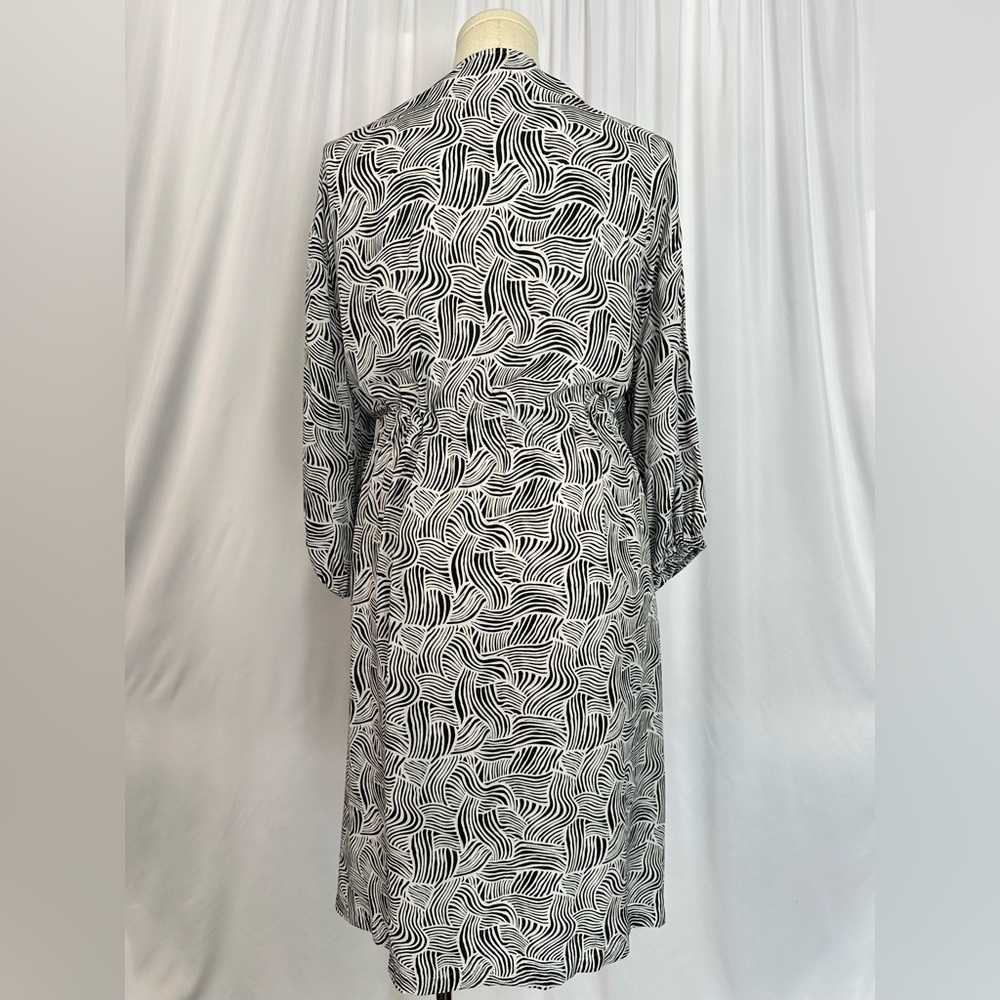 LOFT Black & White Abstract Print Tie-Front Midi Cover Up Dress | Size M/L(1228) - Picture 4 of 14
